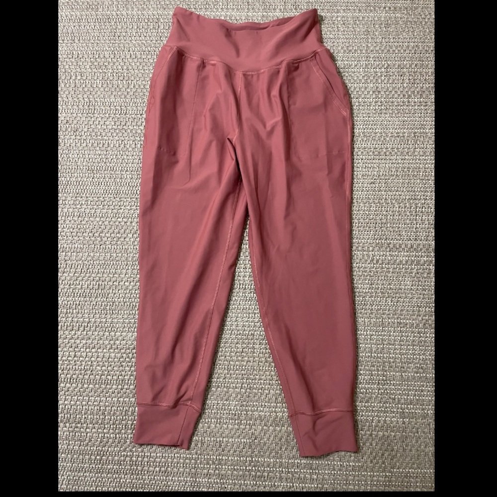 Old Navy Performance Joggers Size L